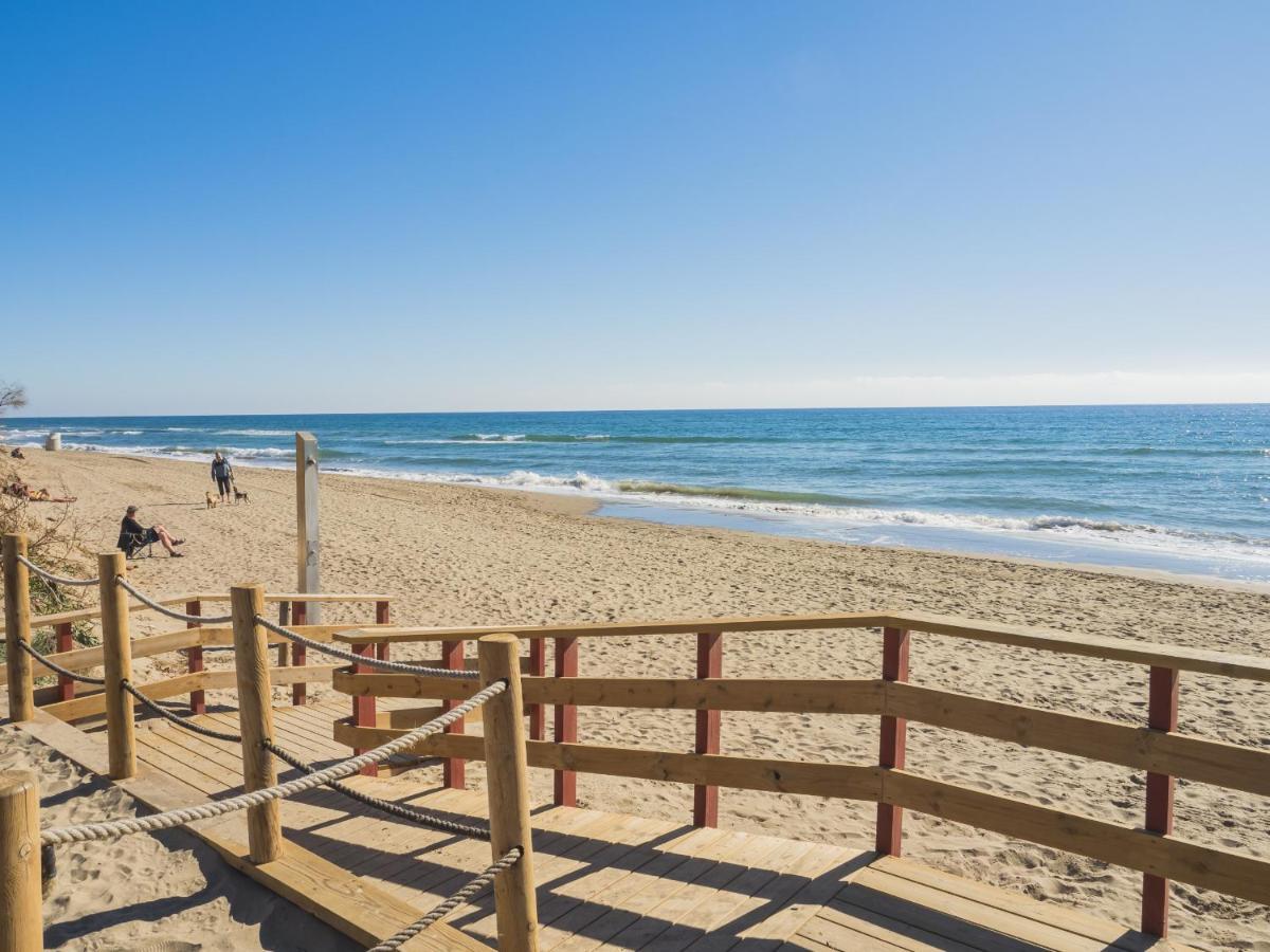Cubo'S Beach & Parking Jardines De Don Carlos Marbella Eksteriør billede