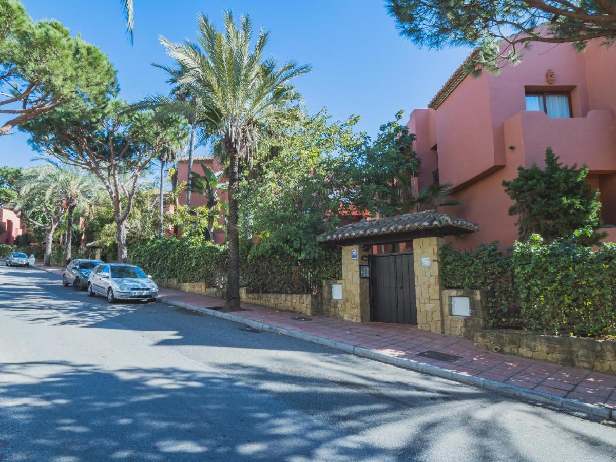 Cubo'S Beach & Parking Jardines De Don Carlos Marbella Eksteriør billede